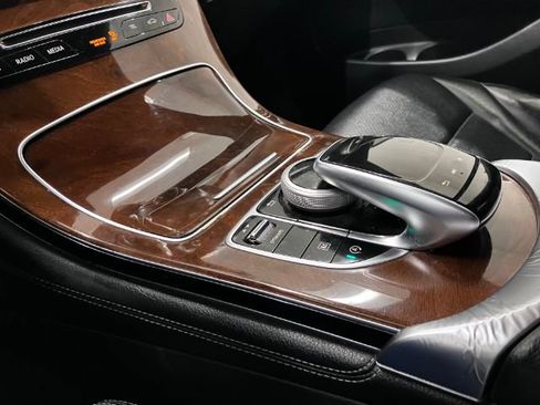 Used 2017 Mercedes-Benz GLC 300 4MATIC image 28