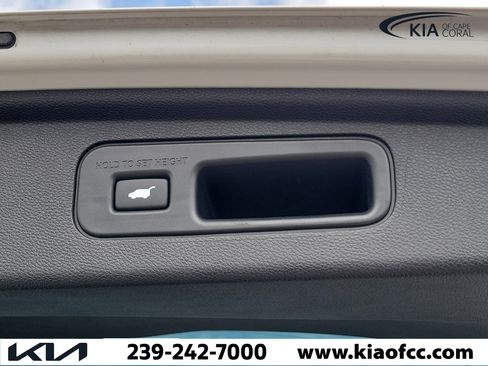 Used 2025 Honda Odyssey Elite image 12