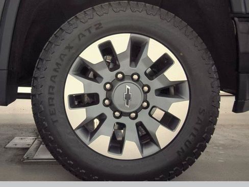 Used 2021 Chevrolet Silverado 2500 LTZ w/ Carhartt Edition AWD/4WD image 10