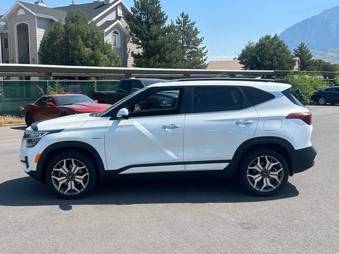 Used 2021 Kia Seltos SX w/ SX Sunroof Package AWD/4WD image 6