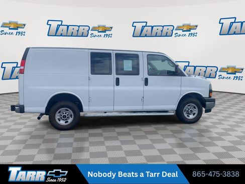 Used 2024 GMC Savana 2500 w/ Driver Convenience Package RWD image 9