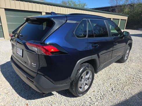 Used 2023 Toyota RAV4 XLE w/ Convenience Package image 7