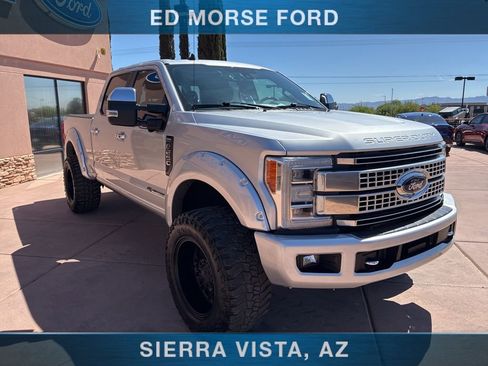Used 2019 Ford F250 Platinum w/ Platinum Ultimate Package AWD/4WD image 11