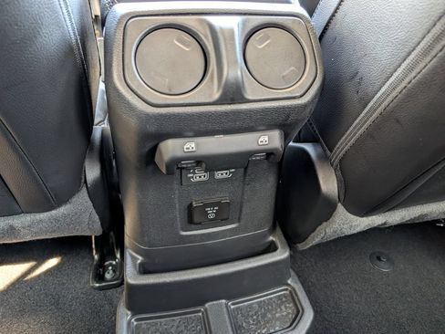 Used 2023 Jeep Wrangler Unlimited Sahara w/ Cold Weather Group AWD/4WD image 20