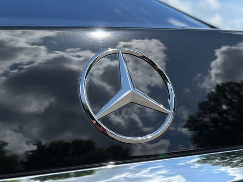 Used 2024 Mercedes-Benz Maybach S 580 4MATIC image 17