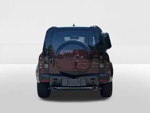 New 2026 Land Rover Defender 90 X-Dynamic SE AWD/4WD image 5