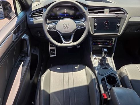 Certified 2024 Volkswagen Tiguan SE R-Line FWD image 15