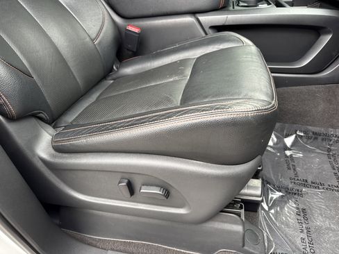 Used 2021 Nissan Titan PRO-4X w/ Pro-4x Convenience Package image 27