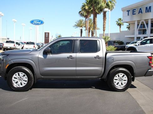 Used 2022 Nissan Frontier SV w/ Technology Package AWD/4WD image 4