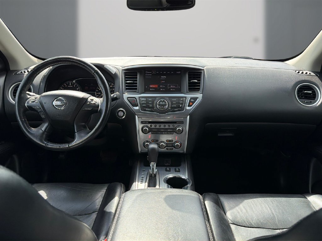 Used 2018 Nissan Pathfinder SL w/ Midnight Edition Package FWD image 17