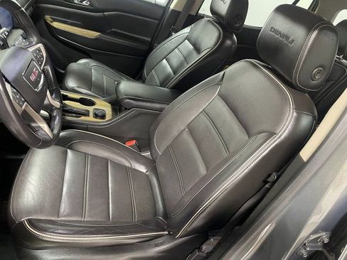 Used 2018 GMC Acadia Denali w/ Technology Package image 12