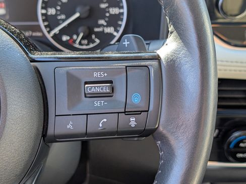 Used 2023 Nissan Rogue SL w/ SL Premium Package image 26