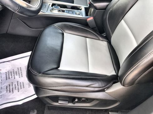 Used 2023 Ford Explorer XLT w/ Equipment Group 202A image 12