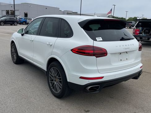 Used 2018 Porsche Cayenne Platinum Edition AWD/4WD image 2