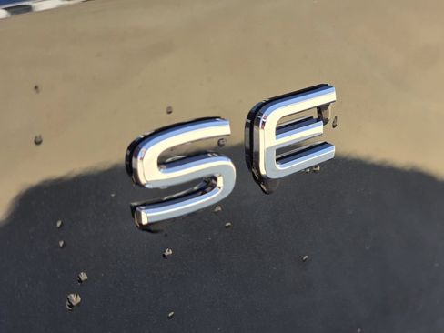 New 2026 Volkswagen Atlas SE FWD image 8