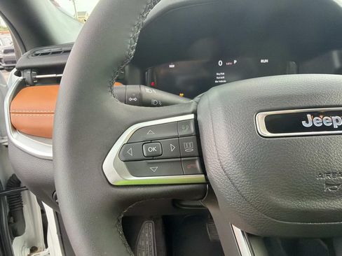 Used 2025 Jeep Compass Limited w/ Elite Group AWD/4WD image 28