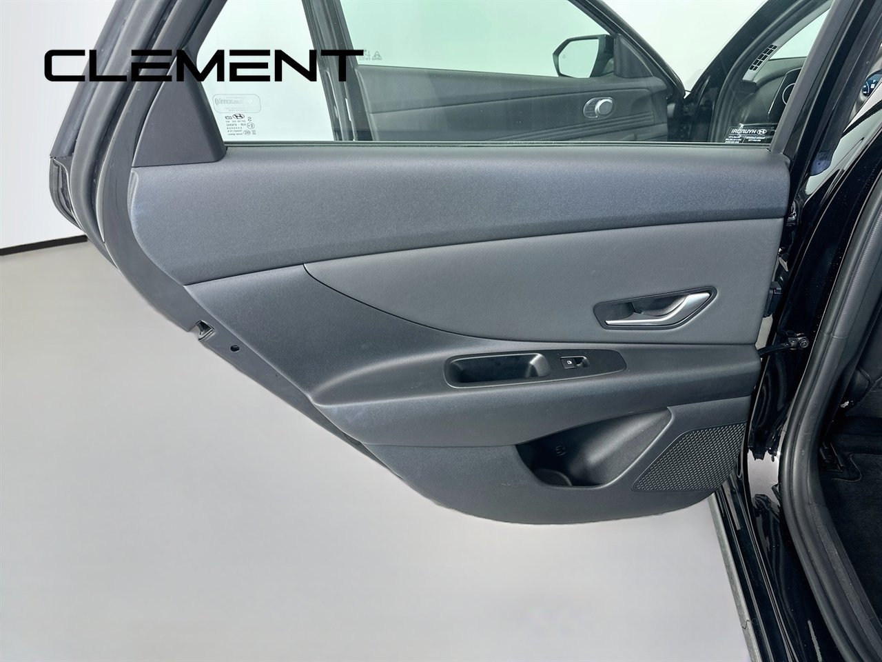 Used 2024 Hyundai Elantra Limited FWD image 32