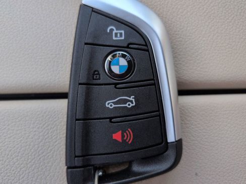 Used 2023 BMW 540i w/ Premium Package RWD image 32