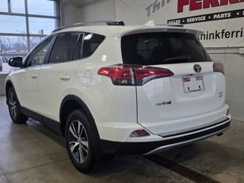 Used 2018 Toyota RAV4 XLE image 3