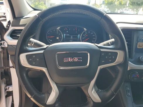 Used 2019 GMC Acadia SLT FWD image 18