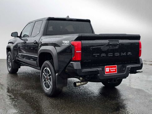 Certified 2025 Toyota Tacoma TRD Off-Road image 5
