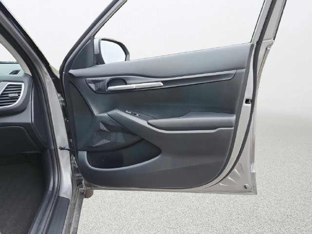 Certified 2026 Kia Seltos LX FWD image 22
