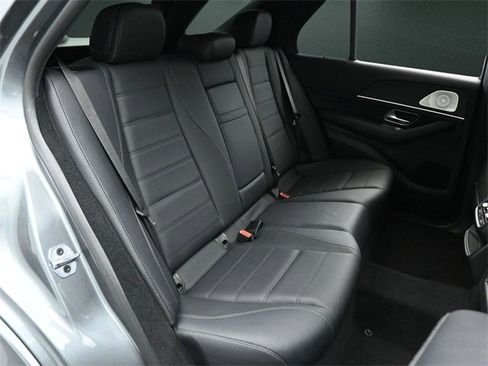 Used 2023 Mercedes-Benz GLE 450 4MATIC w/ AMG Line Exterior image 18