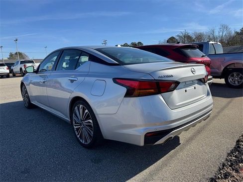 Used 2023 Nissan Altima 2.5 SL image 8