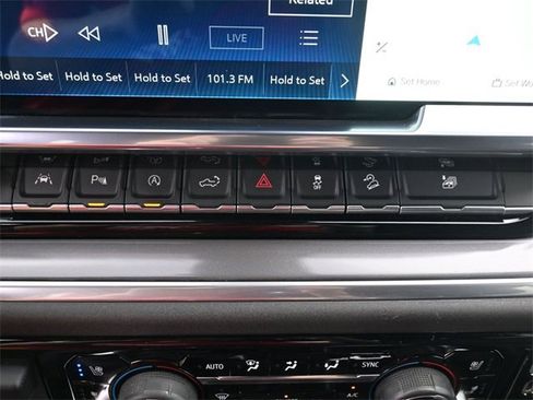 Used 2023 Chevrolet Silverado 1500 High Country w/ Technology Package image 24