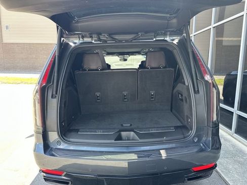 Used 2021 Cadillac Escalade Sport Platinum AWD/4WD image 27