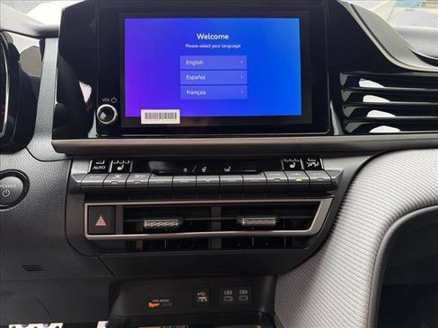 New 2026 Toyota Camry SE FWD image 15