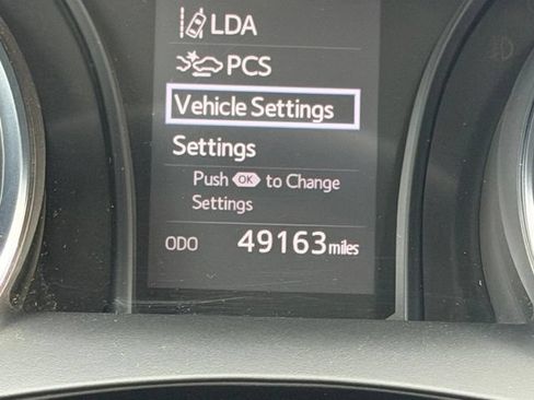 Used 2020 Toyota Camry SE FWD image 25