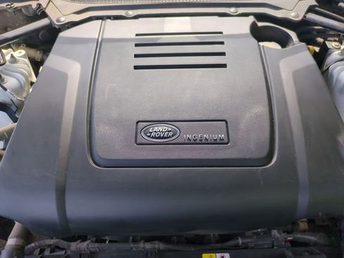 Used 2024 Land Rover Discovery Dynamic SE AWD/4WD image 20