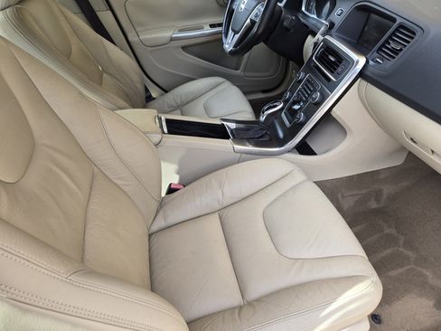 Used 2014 Volvo S60 T5 image 20