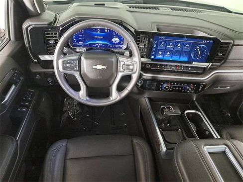 Used 2022 Chevrolet Silverado 1500 LTZ image 17