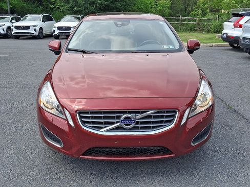 Used 2012 Volvo S60 T5 FWD image 2