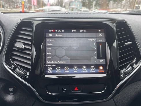 Used 2020 Jeep Cherokee Limited image 26