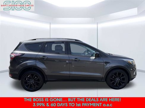 Used 2018 Ford Escape SE w/ SE Sport Appearance Package FWD image 7