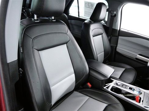 Certified 2023 Ford Explorer XLT w/ Equipment Group 202A image 11