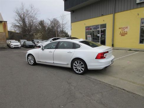 Used 2018 Volvo S90 T6 Inscription w/ Convenience Package image 3