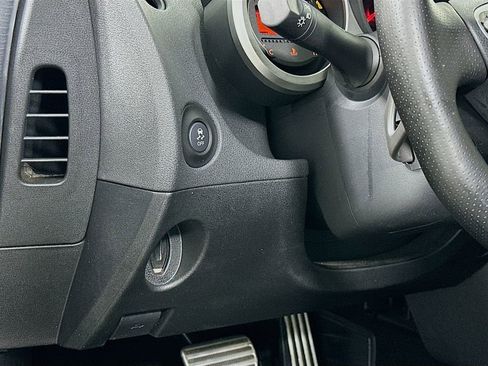 Used 2019 Nissan 370Z Touring Sport image 10