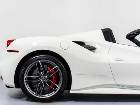 Certified 2019 Ferrari 488 Spider RWD image 18