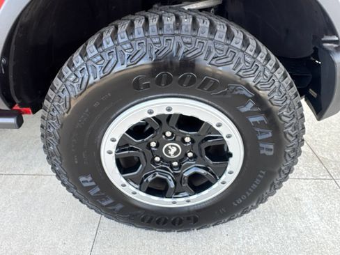 Certified 2024 Ford Bronco Big Bend w/ Sasquatch Package AWD/4WD image 20