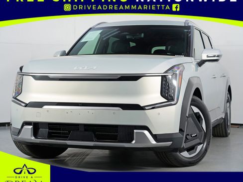 Used 2024 Kia EV9 Land image 1