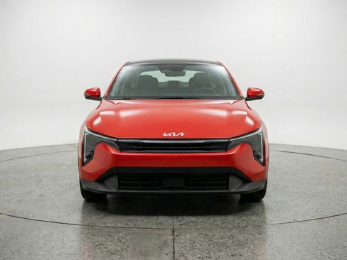 Used 2025 Kia K4 FWD image 2