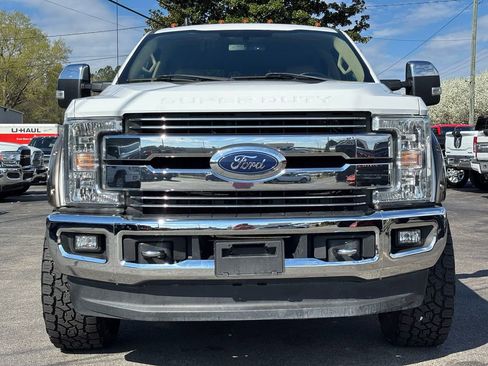 Used 2019 Ford F250 Lariat w/ Chrome Package image 9