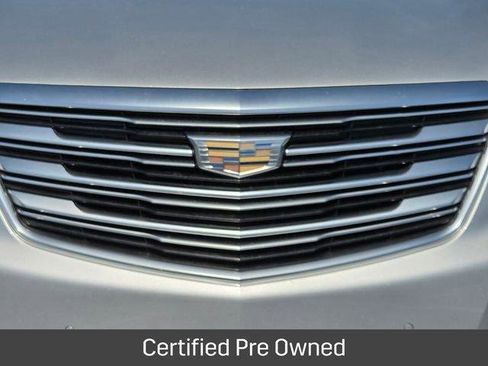 Certified 2019 Cadillac XT5 Premium Luxury FWD image 9