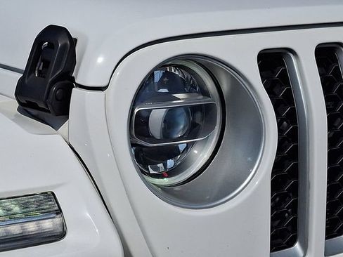 Used 2022 Jeep Wrangler Unlimited Sahara w/ Cold Weather Group image 9