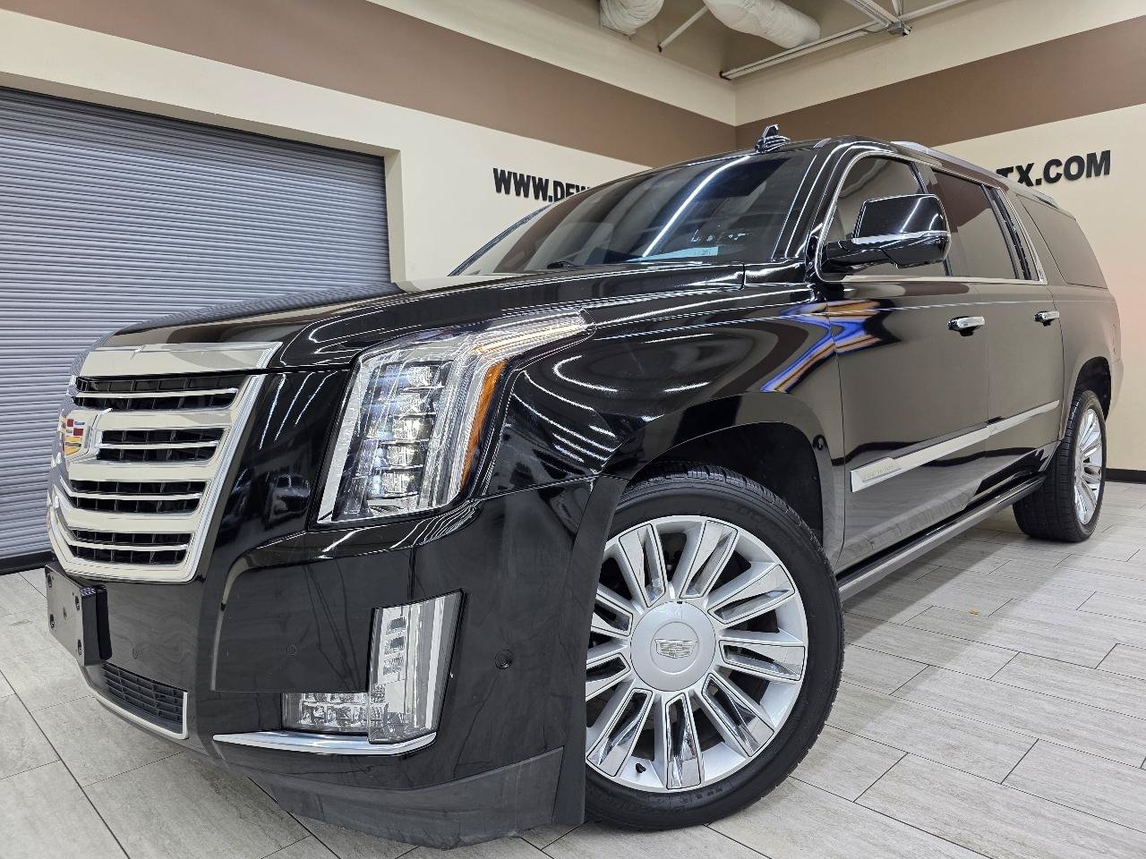 Used 2018 Cadillac Escalade ESV Platinum AWD/4WD image 1
