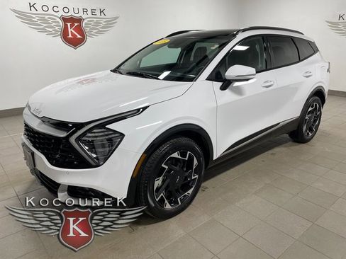 Used 2025 Kia Sportage SX image 3